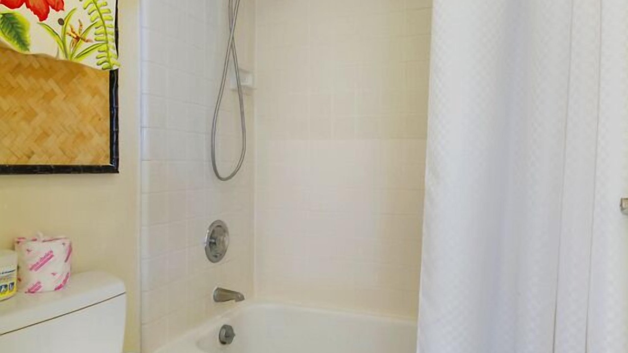 Photo of Bathroom in Waikiki