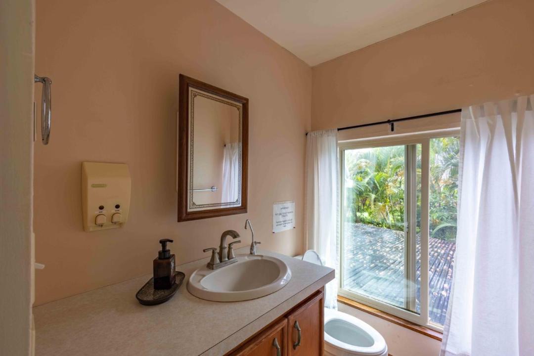Photo of Bathroom in Haiku