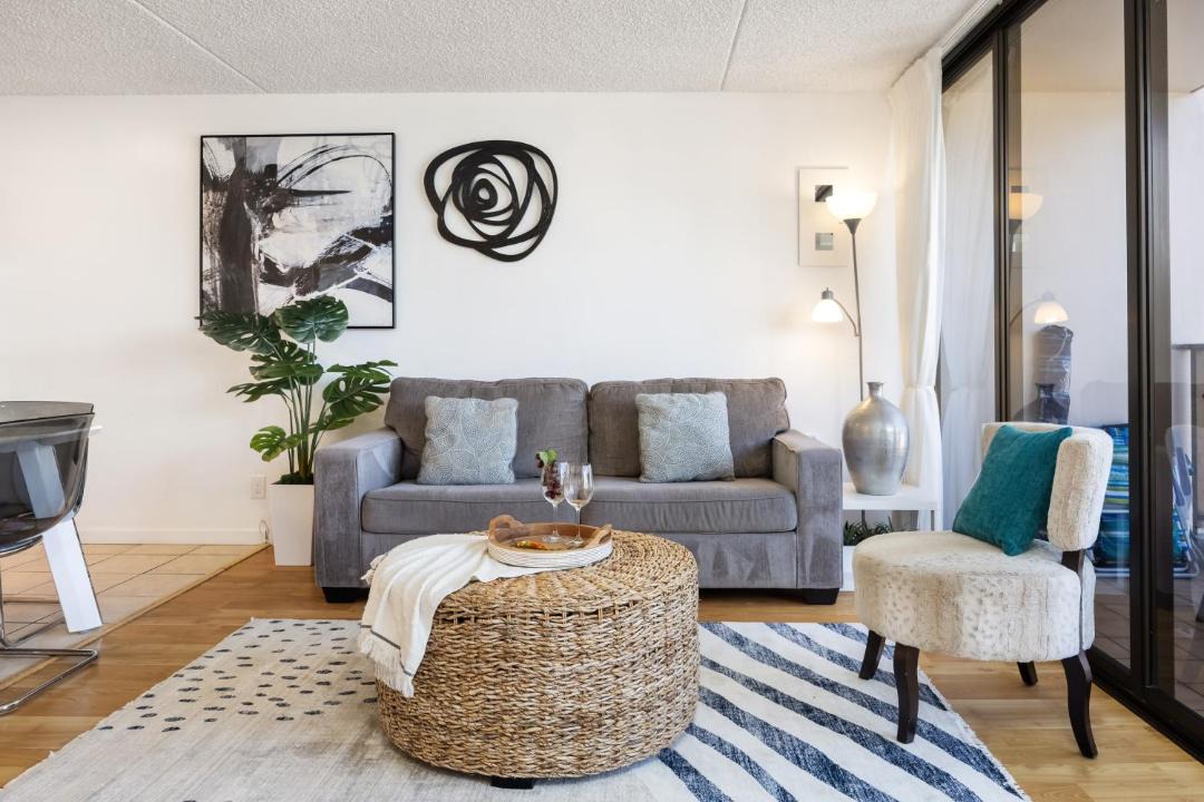 Photo of Livingroom in Waikiki