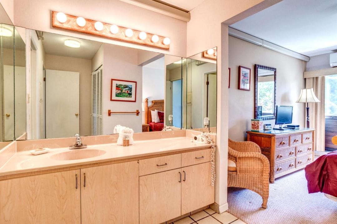 Photo of Bathroom in Napili