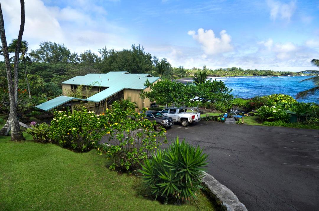 Photo of Others in Hana