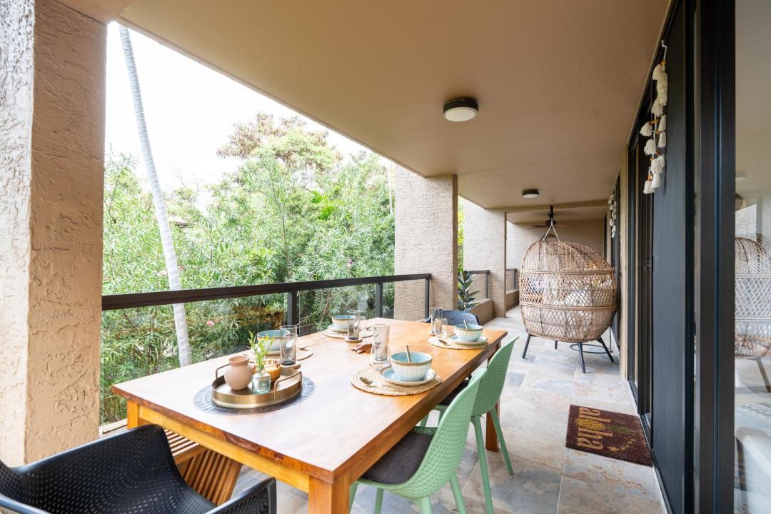 Photo of Patio Balcony in Historic Kailua Village
