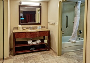 Hampton Inn & Suites Minneapolis St. Paul Airport - Mall of America in Bloomington