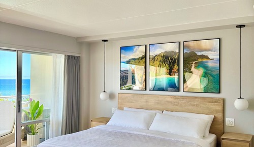 Panoramic Oceanfront Studio Suite, 1 King Bed, 1 Sofa bed, Full Kitchen, 5-Min Walk to Beach