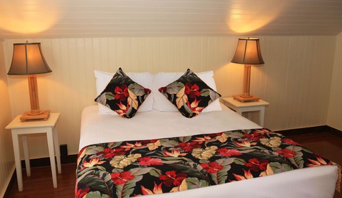 Coast Cottage, 3 Bedroom, Ocean View (King + Queen or King + Single)