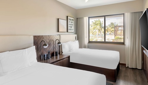 3 Bedroom 2 King 2 Doubles Suite