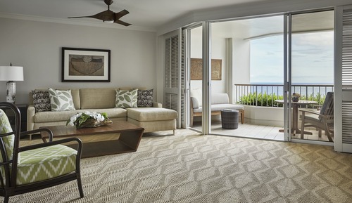Club Ocean Front One Bedroom Suite, Club Lounge Access