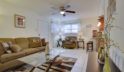 House (2 Bedrooms)