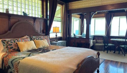 King Suite with Ocean View