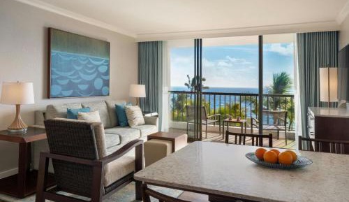 One-Bedroom King Suite with Oceanfront View