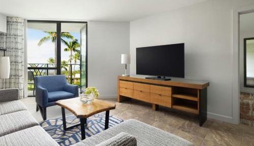 One-Bedroom Suite with Sofa Bed