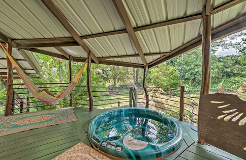 Keaau Cottage | Tropical Cabana w/Deck, Hot Tub & Lush Scenery!