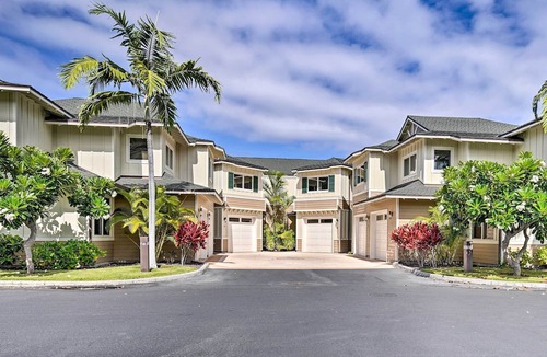 Kahaluu Bay Apartment | Lanai & Resort-style Perks! Kona Townhome