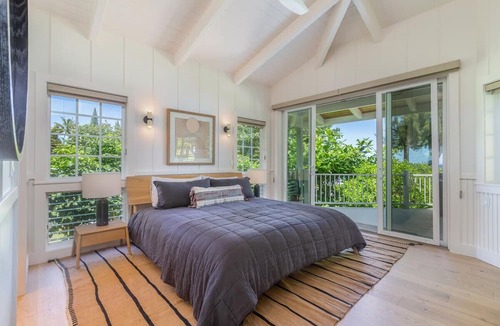 Wainiha House | Modern Beachfront Estate near Tunnels, Sleeps 12