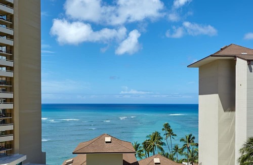 Waikiki Hotel | Halepuna Waikiki by Halekulani