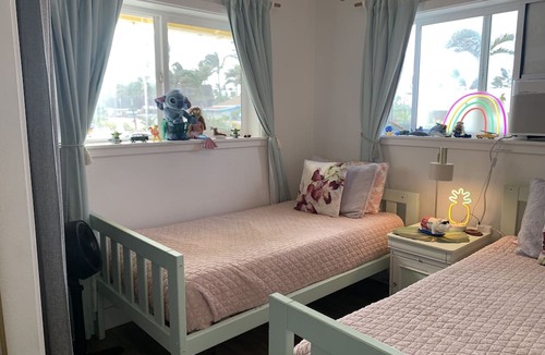 Laie House | SUN, SWIM, SURF, kid-friendly,beachfront, 30 day contact us, see details