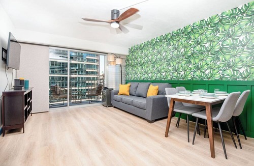 McCully - Moiliili Condo | Royal Aloha by Tropical Escapes Realty