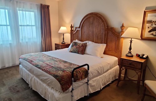 Volcano Hotel | Hawaii Volcano House