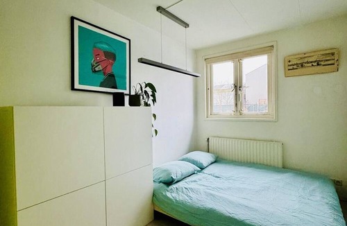 Amsterdam West Boat Rental | Lovely Floating House 4P City center