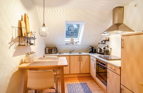 Rustersiel Apartment | Apartment 'Ferienwohnung Kornspeicher 80qm' with Wi-Fi