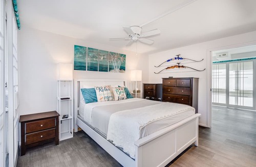 Diamond Head - Kapahulu - St. Louis Condo | Top Remodel of a gorgeous Diamond Head Oceanfront Lanai Condo - Sleeps 4