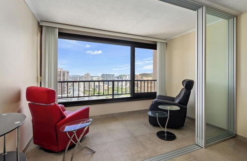 Waikiki Condo | 39th Floor Unit with Spectacular Views!