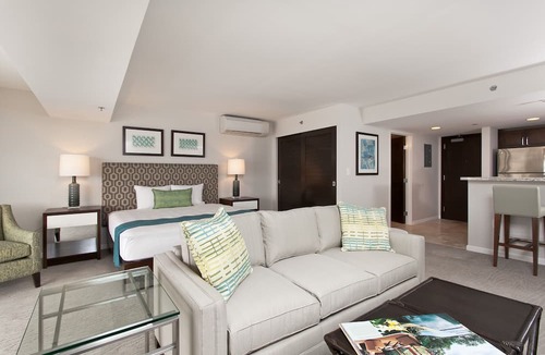 Waikiki Condo | Ocean View Condo | Ilikai Hotel Waikiki STOV2 – Heated Pool & Spa