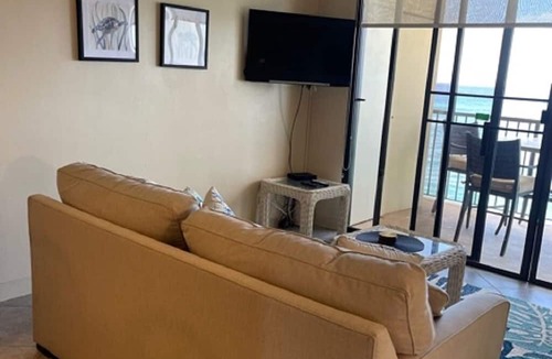 Makaha Condo | Hawaiian Prinicess one bedroom 1990/NUC-2240