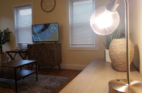 Providence Apartment | The West Loft at Dartmouth Avenue *New 1-Bed Apt