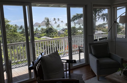 Lanikai Apartment | Heavenly Hale Best monthly Vacation rental - walk to beach!