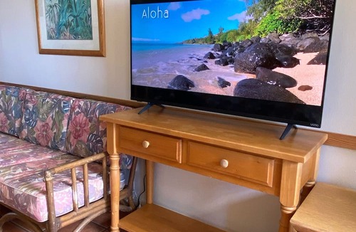 Maunaloa Condo | Ocean View Condo in Kepuhi Beach, Molokai Island. Great Value.