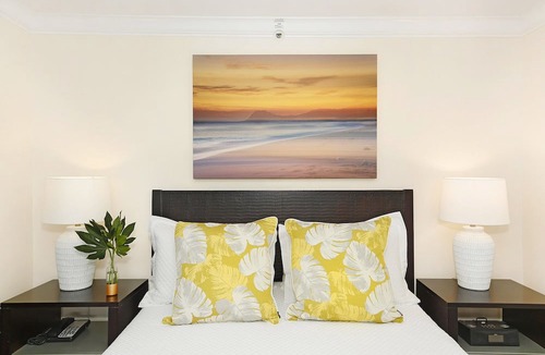 Waikiki Condo | Heart of Waikiki Corner Unit just a short walk to Beach and Restaurants!