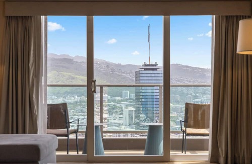Ala Moana Condo | 34th Floor Ala Moana Large Regal Suite - 2Br/3Ba, Book Now at Special Rate!