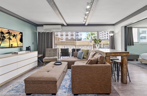 Waikiki Apartment | Oh-So-Close to Waikiki Beach Condo