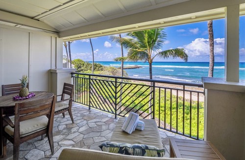 Kahuku Apartment | SUMMER REDUCED! Villa 317, KING bed, Penthouse Lvl Ocean View Turtle Bay