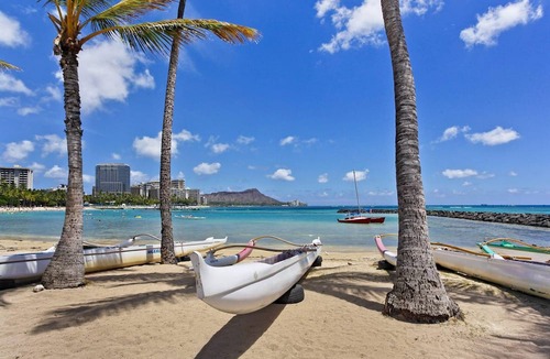 Waikiki Condo | Waikiki Marina-Front Condo! Ocean & Fireworks View, Central AC, Full Kitchen!