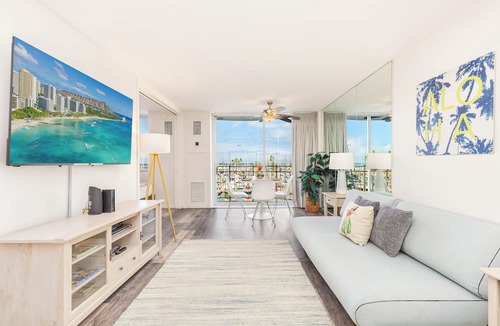 Waikiki Condo | Ocean & Marina Views Condo Short Walk to the Beach at the Ilikai Marina
