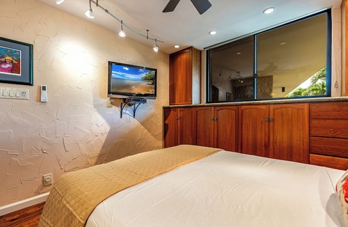 Maalaea Condo | Oceanfront Ocean View, AC, King Beds, Pool, Wi-Fi