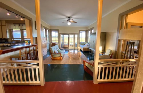 Waimea House | The Ishihara Home- Classic Quality!