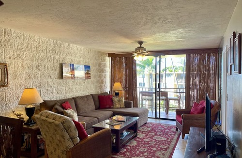 Maalaea Condo | Kanai A Nalu-Spectacular Whale Watching, Beachfront, Wifi & Split Air thru out