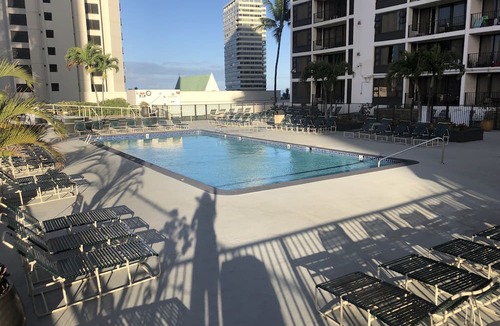 Waikiki Condo | Waikiki Banyan - Ocean View, Free Parking, Beach Gear plus lots of extras!