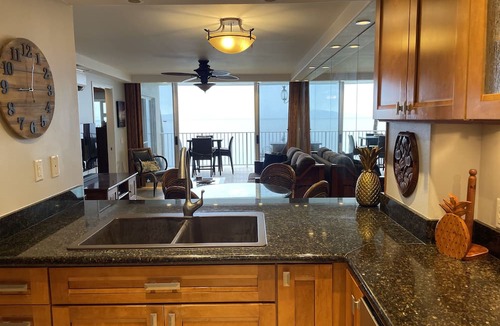 Kihei Condo | Ocean Front Renovated 2 BR/BA Luxury Condo w/A/C . 2nd Floor Unobstructed View