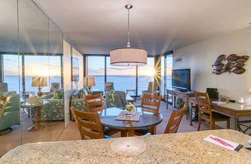 Honokowai Condo | 100% Oceanfront & Unobstructed View -The Mahana 8th floor, 1BR/2BATHROOMS!