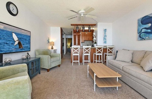 Maalaea Condo | OceanFront 1BD Amazing Ocean Views - Maalaea Banyans 203