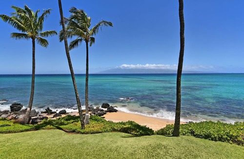 Kahana Condo | Beautiful updated 2bd condo, a sleek new finish