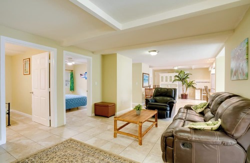 Kalihi Valley Condo | 7 Mi to Waikiki: Airy Retreat Near Shops & Eats!