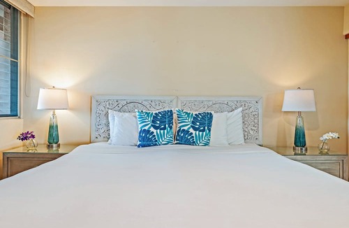 Kahana Condo | Spectacular ocean views at Spacious 2-BR AC Pool- Royal Kahana 610