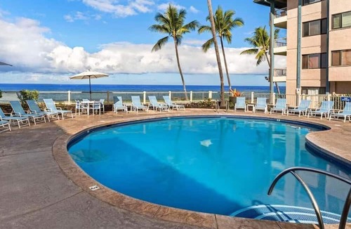 Historic Kailua Village Resort | Raintree Kona Reef, Hawaii Timeshare Rental Second