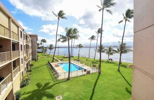 Maalaea Condo | Oceanfront Maalaea Condo with Pool & Balcony - Walk to Dining