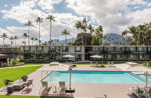 Kahului Hotel | 3 Pet-friendly Units | Outdoor Pool | Free Shuttle | Parking Available | Beach